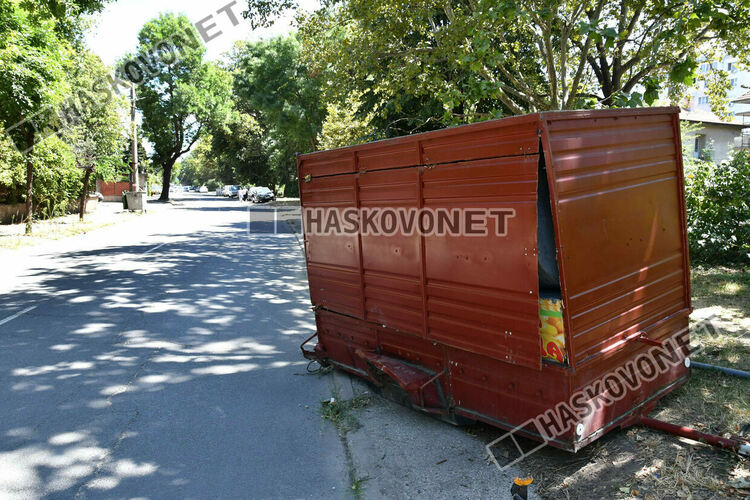 Ремарке се потроши по неравностите на бул. "Илинден"
