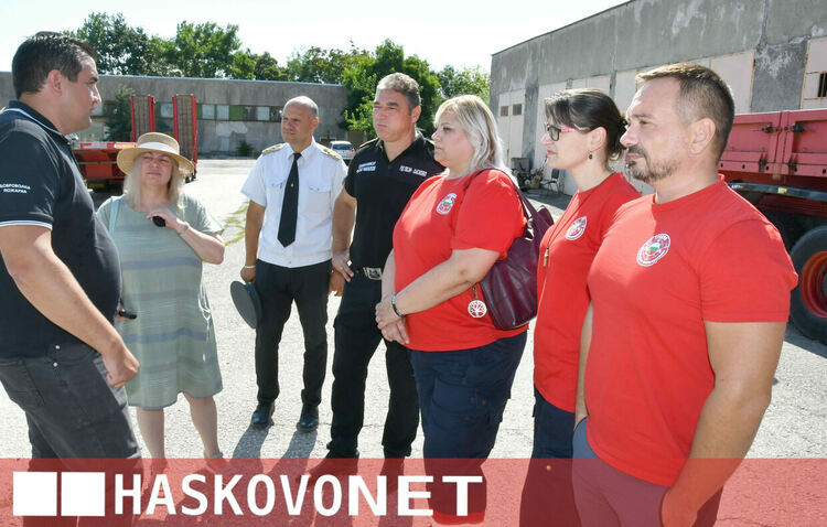 Доброволците от Хасково с ново оборудване и обучение за борба с горските пожари