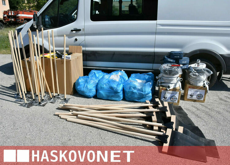 Доброволците от Хасково с ново оборудване и обучение за борба с горските пожари