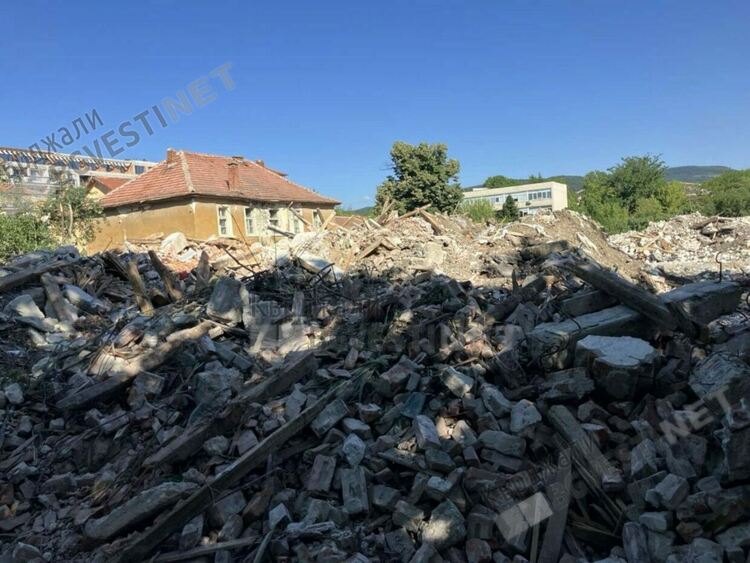Поредно посегателство върху паметта на Кърджали,събориха къщата на големия поет Давид Овадия