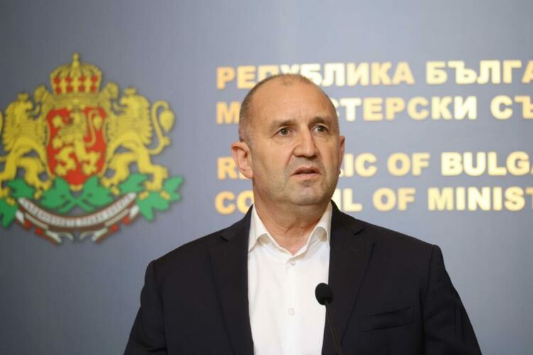 Премиерът Радев: Дрон нахлу в българското въздушно пространство и се взриви