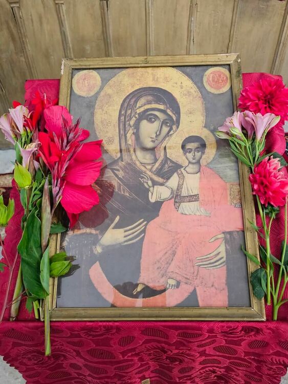 Владиката отслужи тържествена литургия в обновявания исторически храм &bdquo;Св. Архангел Михаил&ldquo; в Славяново