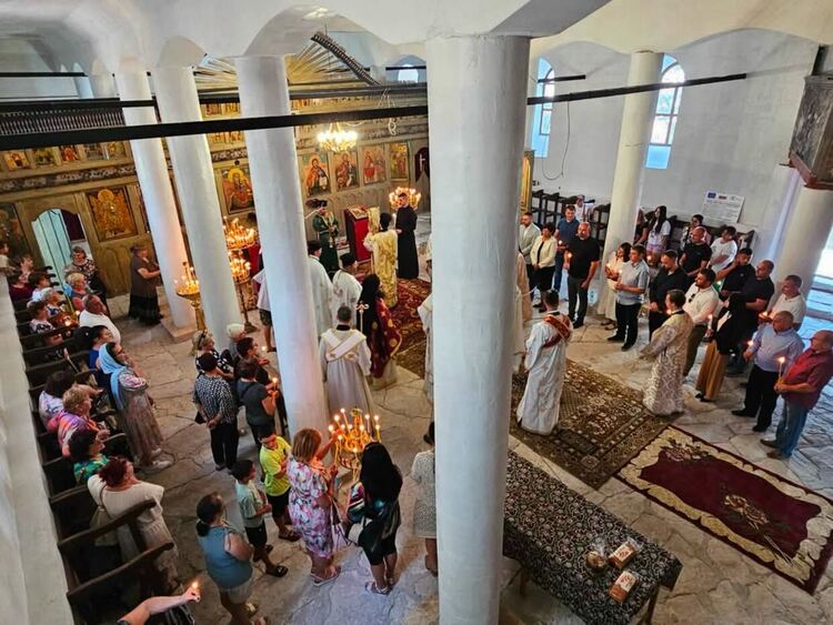 Владиката отслужи тържествена литургия в обновявания исторически храм &bdquo;Св. Архангел Михаил&ldquo; в Славяново