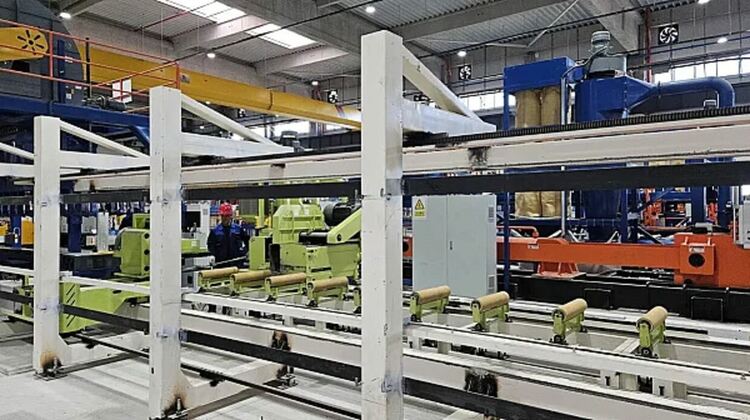 Промишлеността ни леко се съвзема, но остава под нивата от миналата година