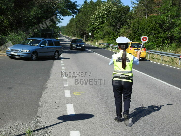 Специализирана операция на Пътна полиция в Кърджалийско,3520 проверени,2886 нарушители