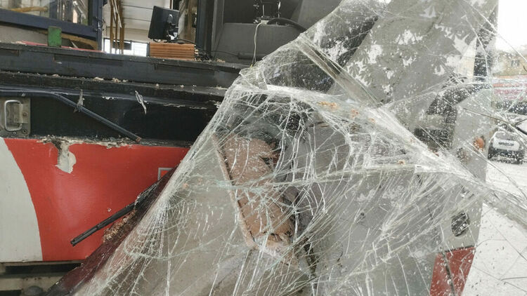 Двуетажен сръбски автобус с 84 души катастрофира на АМ &bdquo;Тракия&ldquo;