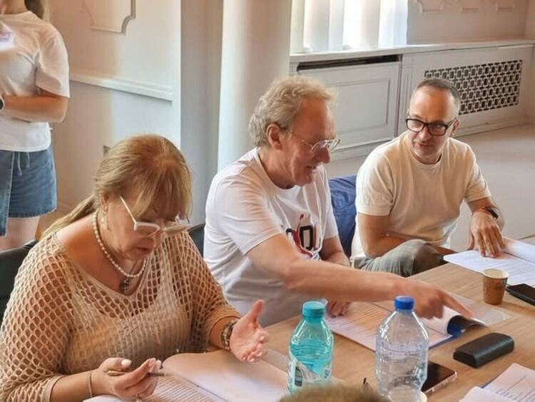 Театър &bdquo;Боян Дановски&ldquo; започва новия си творчески сезон с ново заглавие и нова посока
