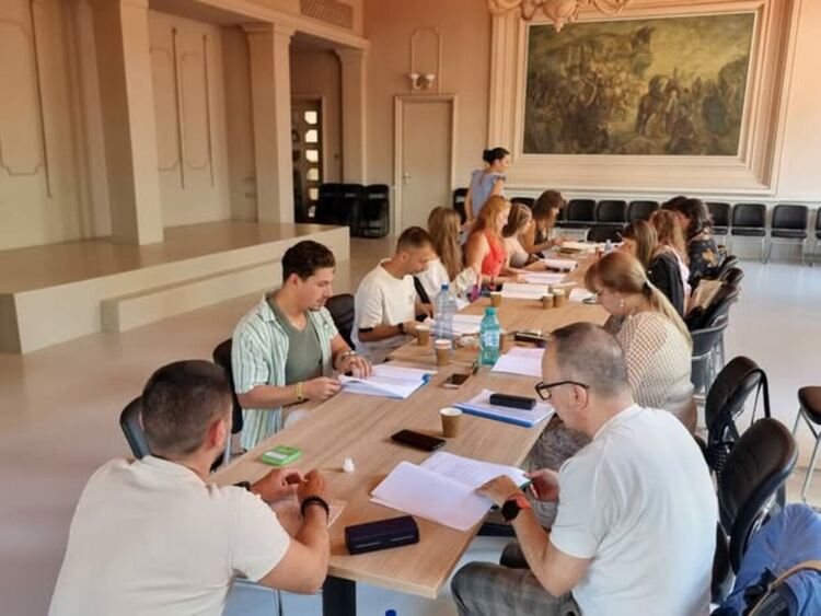 Театър &bdquo;Боян Дановски&ldquo; започва новия си творчески сезон с ново заглавие и нова посока