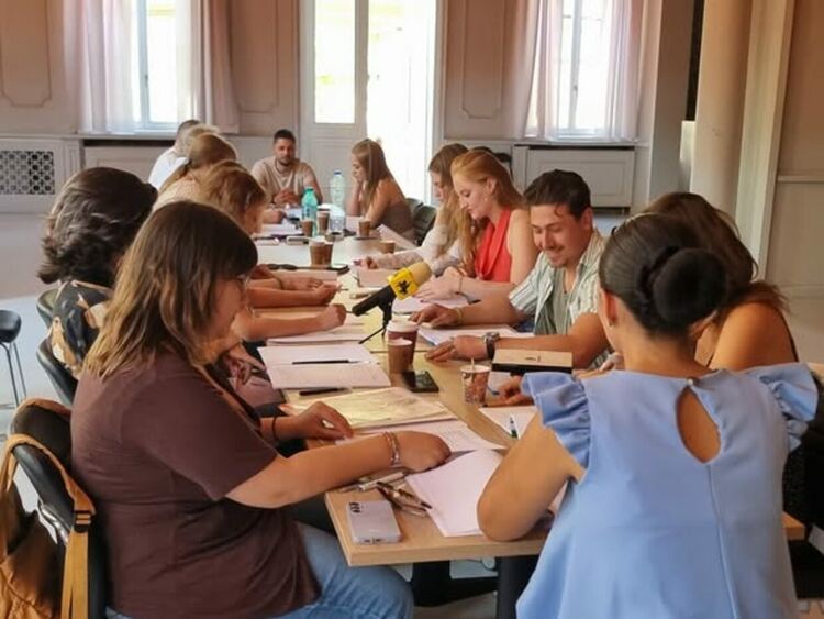 Театър &bdquo;Боян Дановски&ldquo; започва новия си творчески сезон с ново заглавие и нова посока