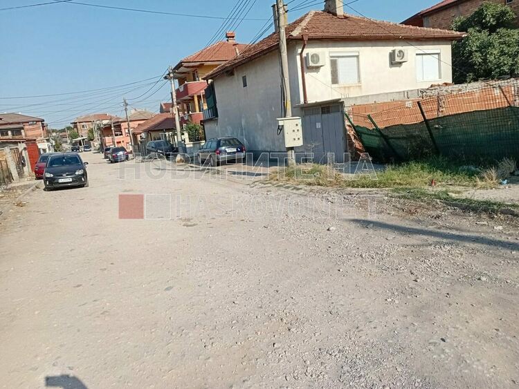 Жители на кв. &bdquo;Република&ldquo; се оплакват от недостиг на контейнери за смет