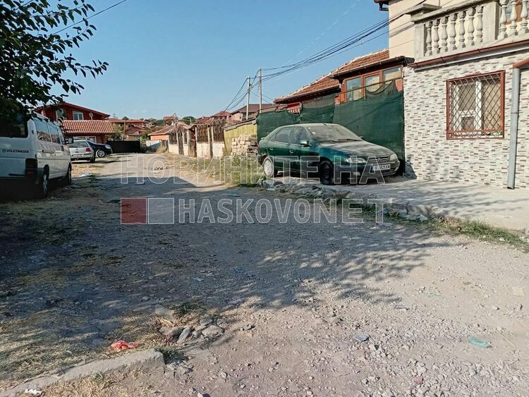 Жители на кв. &bdquo;Република&ldquo; се оплакват от недостиг на контейнери за смет