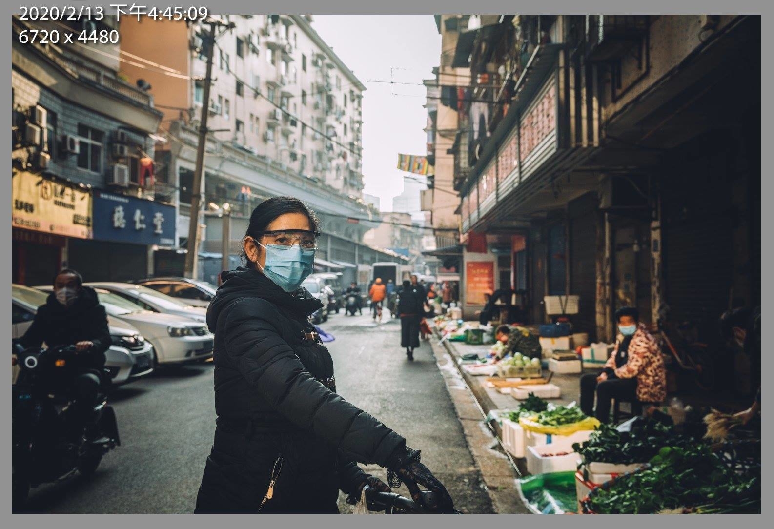 Паниката от коронавируса в снимки