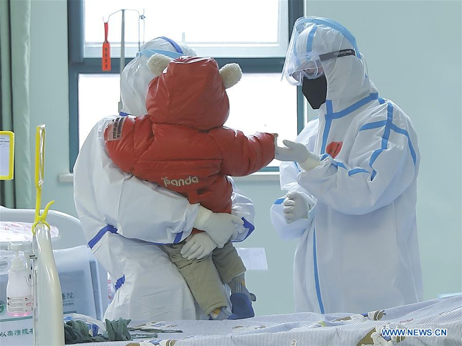 Паниката от коронавируса в снимки