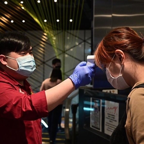 Паниката от коронавируса в снимки