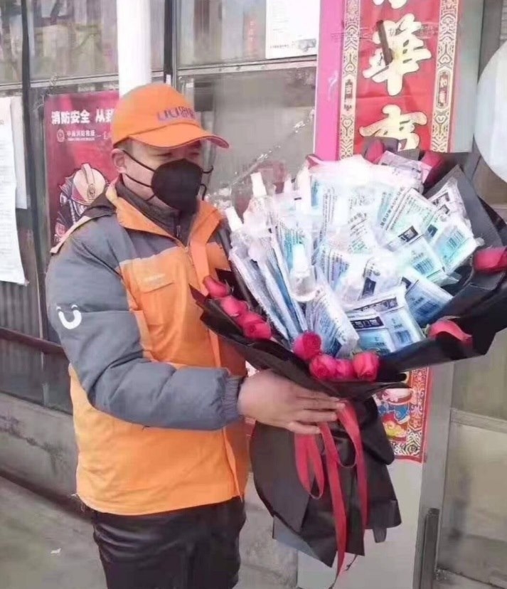 Паниката от коронавируса в снимки