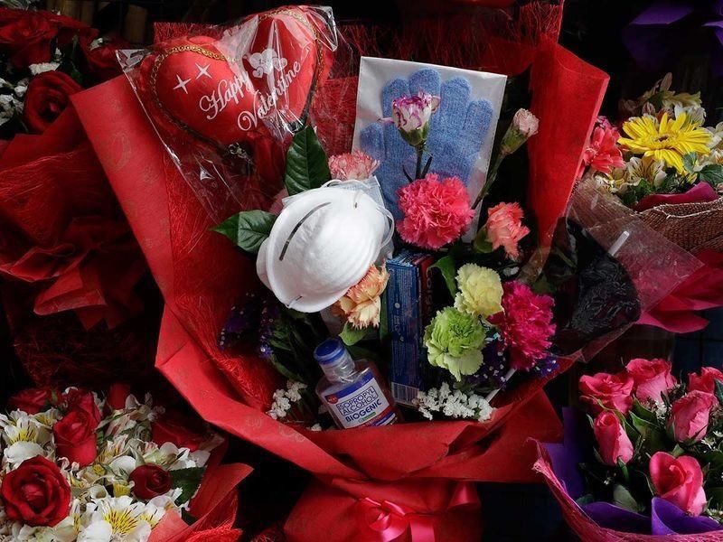 Паниката от коронавируса в снимки