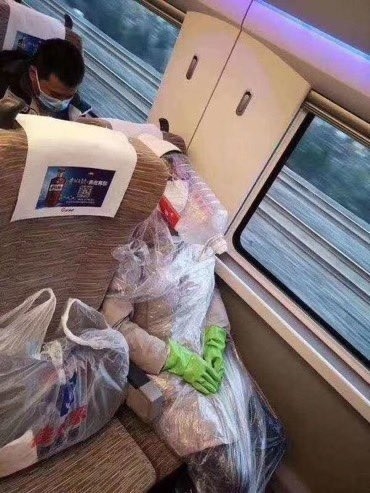 Паниката от коронавируса в снимки