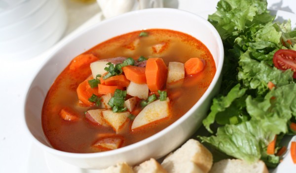 Супа от моркови грах и картофи