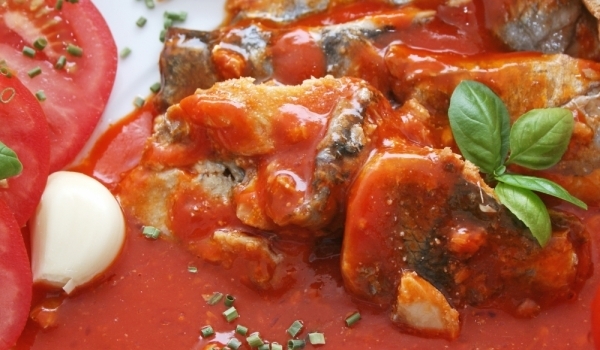 Рибен доматен сос